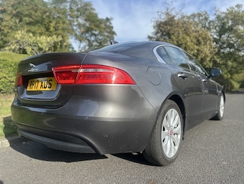 Used Jaguar XE 2017 for sale - 77579537: Photo