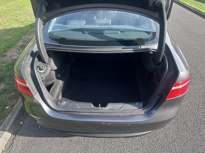 Used Jaguar XE 2017 for sale - 77579537: Photo 6