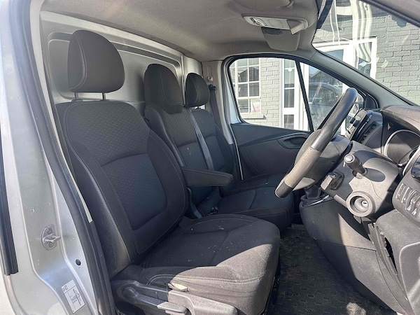 Used Vauxhall Vivaro 2018 for sale - 74972955: Photo 7