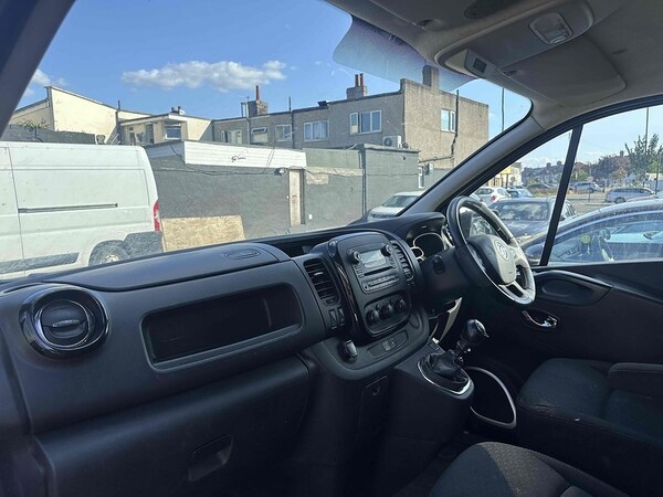 Used Vauxhall Vivaro 2018 for sale - 74972955: Photo 8