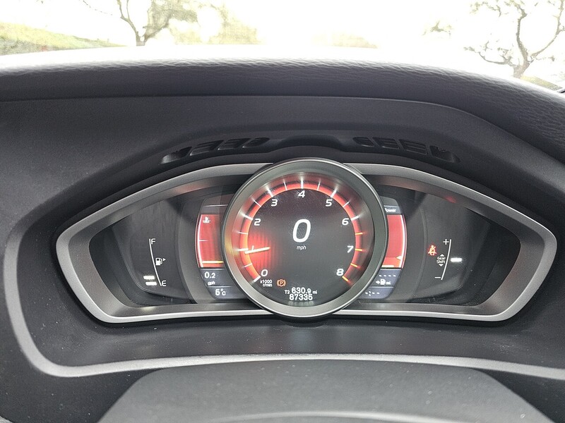 Used Volvo V40 2016 for sale - 77147740: Photo 10