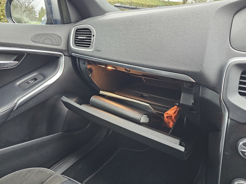 Used Volvo V40 2016 for sale - 77147740: Photo 17