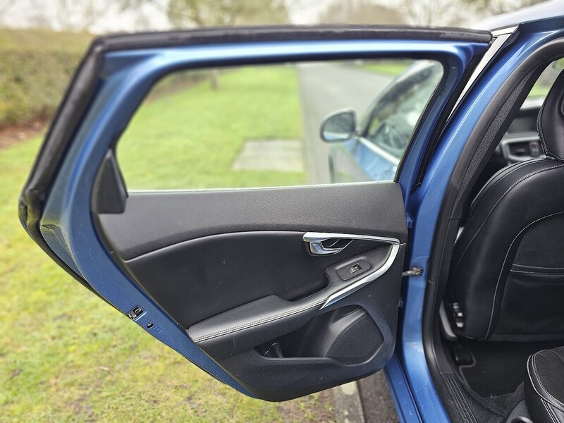 Used Volvo V40 2016 for sale - 77147740: Photo 33