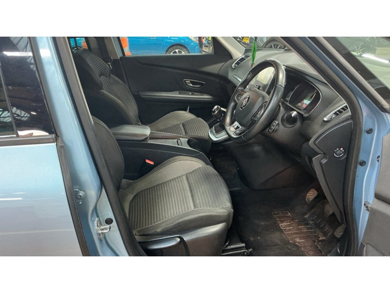 Used Renault Grand Scenic 2019 for sale - 78010849: Photo 6