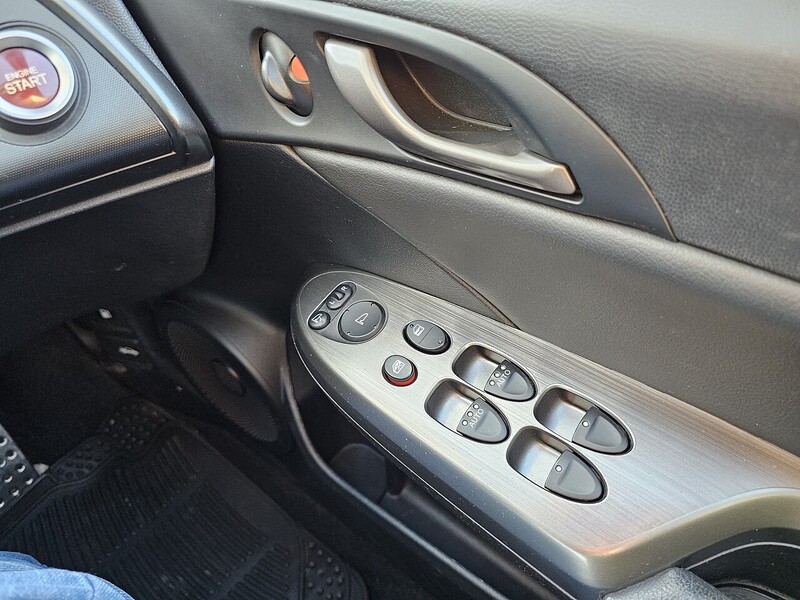 Used Honda Civic 2010 for sale - 76945289: Photo 25