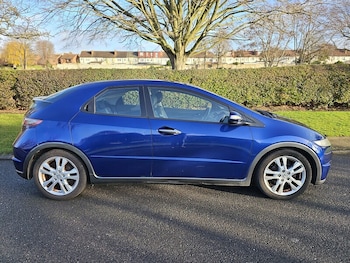 Used Honda Civic 2010 for sale - 76945289: Photo