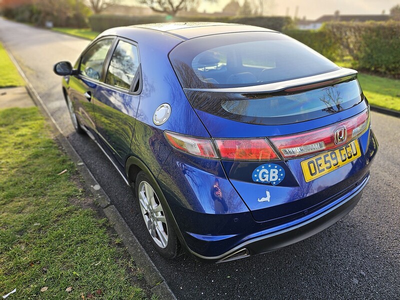 Used Honda Civic 2010 for sale - 76945289: Photo 6