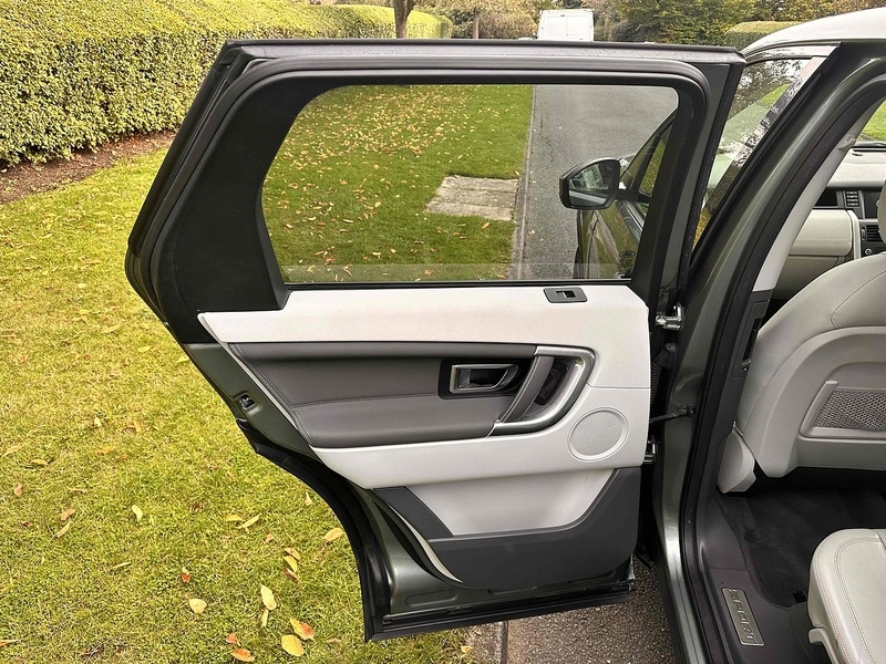 Used Land Rover Discovery Sport 2016 for sale - 76351766: Photo 26
