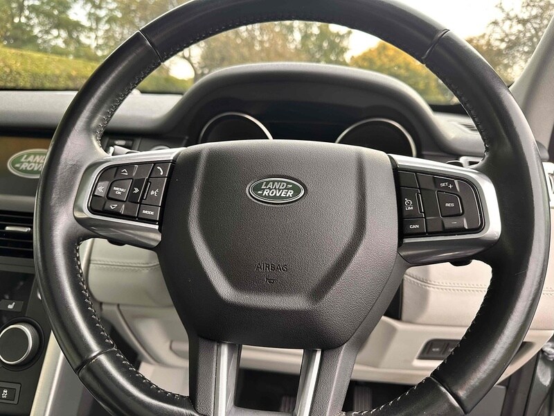 Used Land Rover Discovery Sport 2016 for sale - 76351766: Photo 42