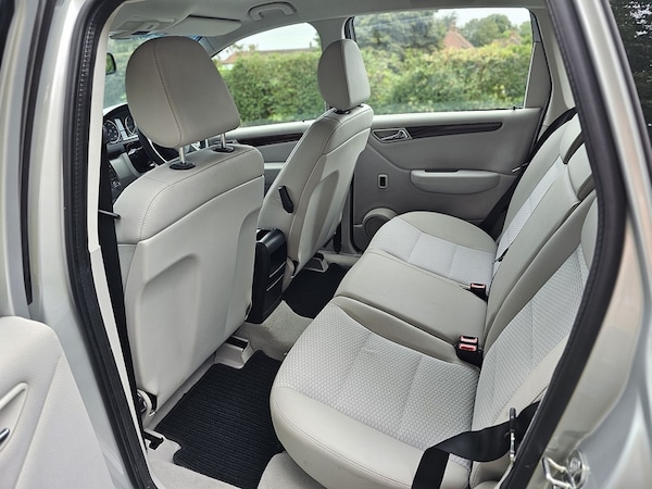 Used Mercedes-Benz A-Class 2009 for sale - 75462399: Photo 26