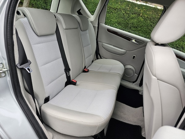 Used Mercedes-Benz A-Class 2009 for sale - 75462399: Photo 28