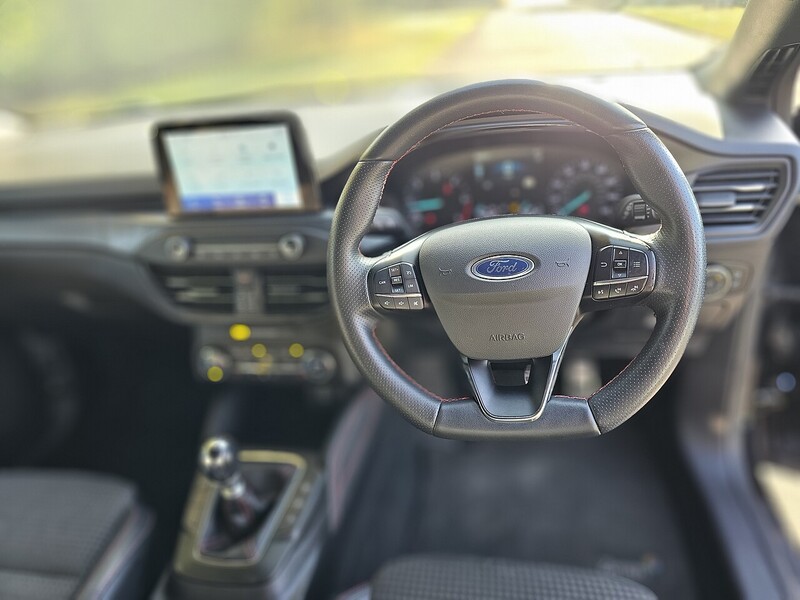 Used Ford Focus 2020 for sale - 76128063: Photo 11