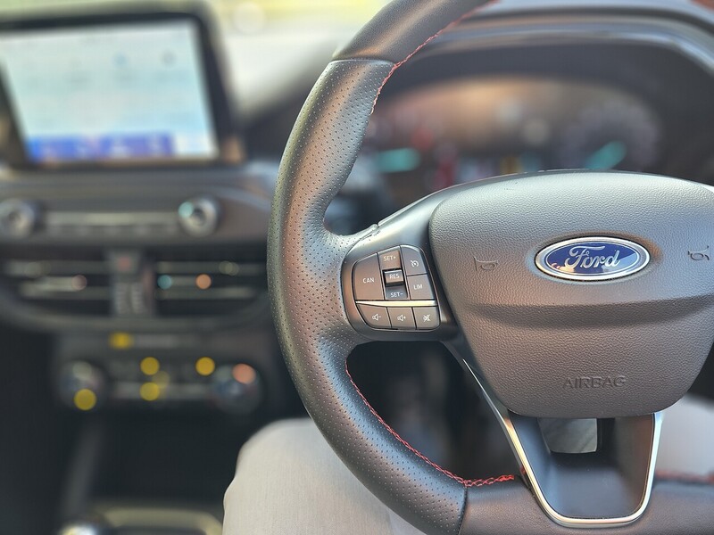 Used Ford Focus 2020 for sale - 76128063: Photo 12