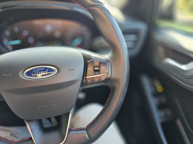 Used Ford Focus 2020 for sale - 76128063: Photo 13