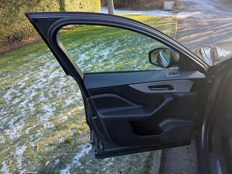 Used Jaguar F-Pace 2018 for sale - 77107270: Photo 48