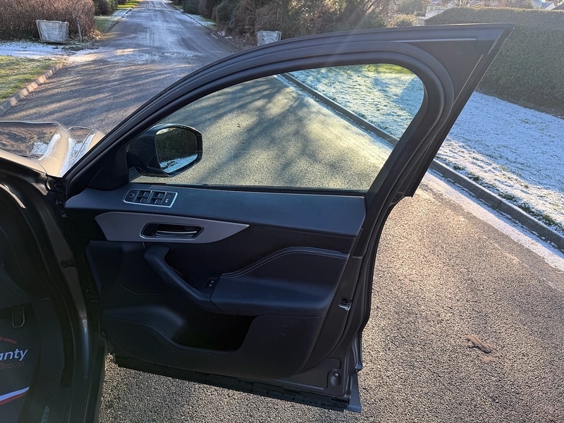 Used Jaguar F-Pace 2018 for sale - 77107270: Photo 51