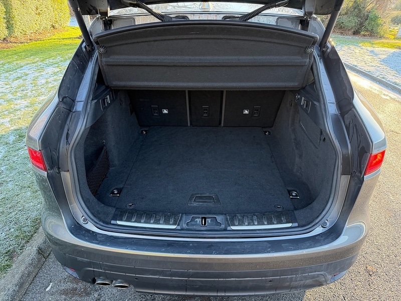 Used Jaguar F-Pace 2018 for sale - 77107270: Photo 6