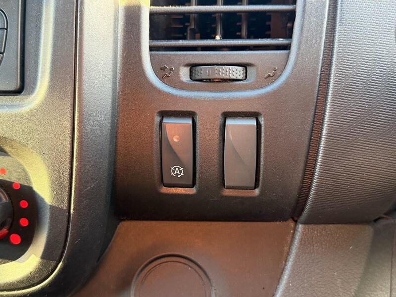 Used Renault Trafic 2019 for sale - 76637192: Photo 29