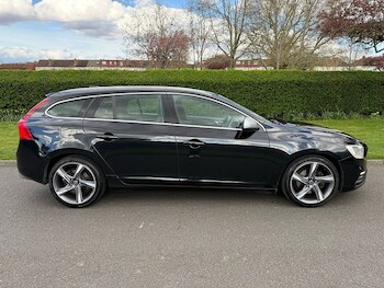 Used Volvo V60 2014 for sale - 78337653: Photo
