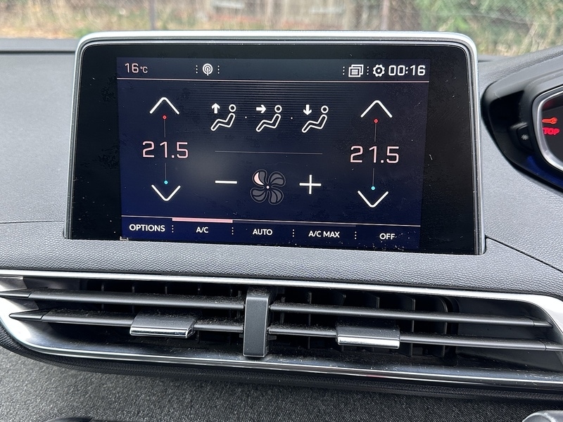 Used Peugeot 5008 2017 for sale - 76940400: Photo 29