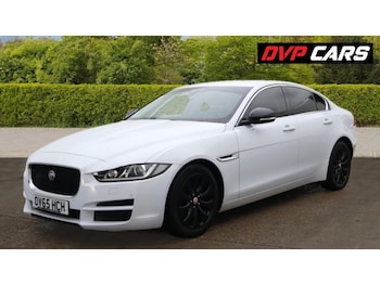 Used Jaguar XE 2015 for sale - 76747984: Photo