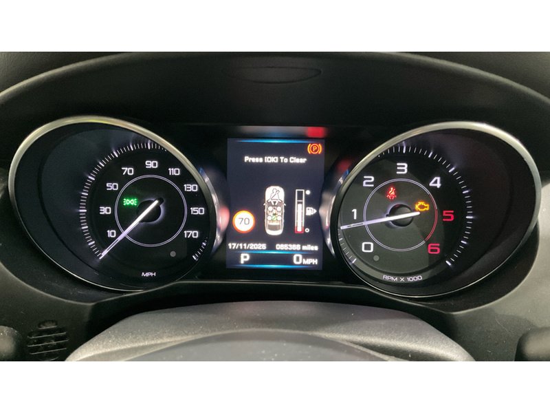 Used Jaguar XE 2015 for sale - 76747984: Photo 7