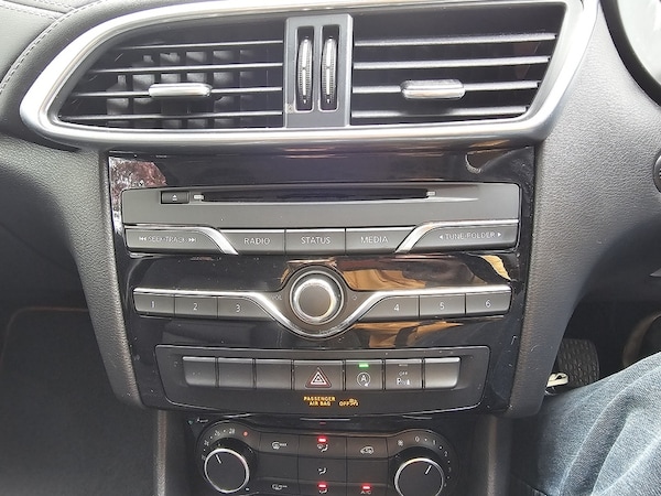 Used Infiniti Q30 2017 for sale - 74428210: Photo 15