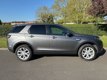 Used Land Rover Discovery Sport 2017 for sale - 79381076: Photo