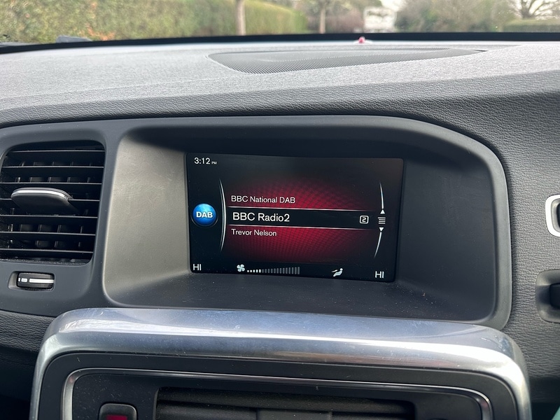 Used Volvo V60 2014 for sale - 78137501: Photo 37