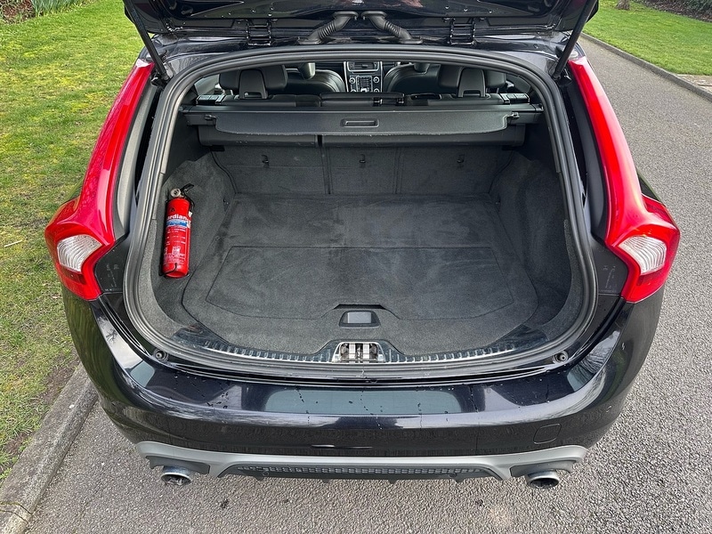 Used Volvo V60 2014 for sale - 78137501: Photo 6