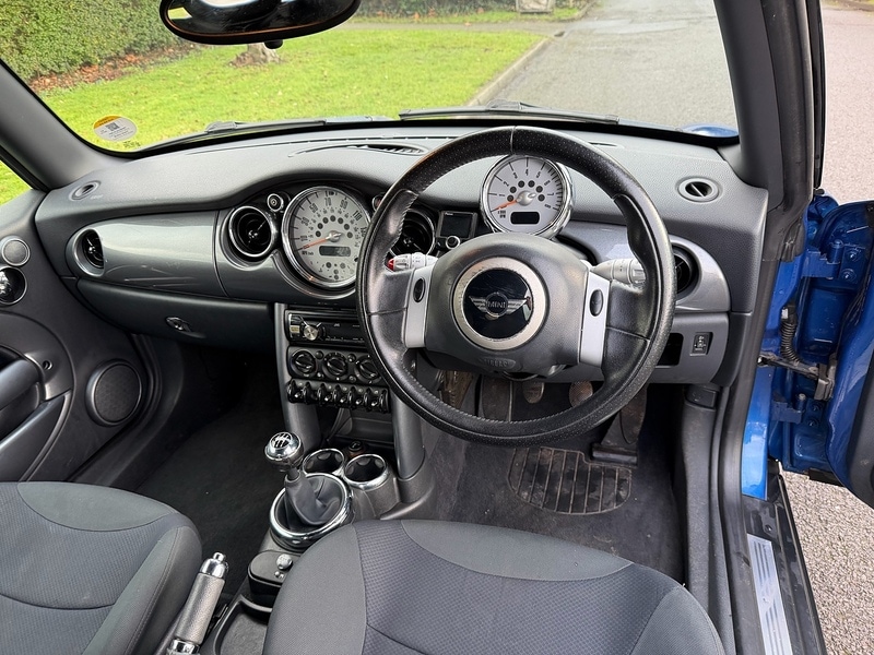 Used MINI Convertible 2007 for sale - 77351169: Photo 12