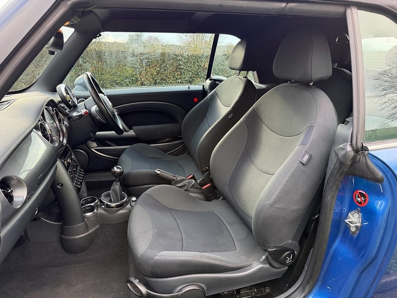 Used MINI Convertible 2007 for sale - 77351169: Photo 14