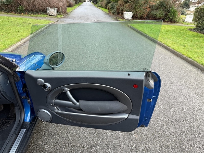 Used MINI Convertible 2007 for sale - 77351169: Photo 20