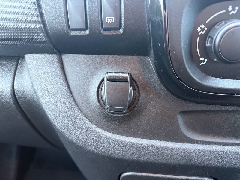 Used Vauxhall Vivaro 2018 for sale - 77164675: Photo 29