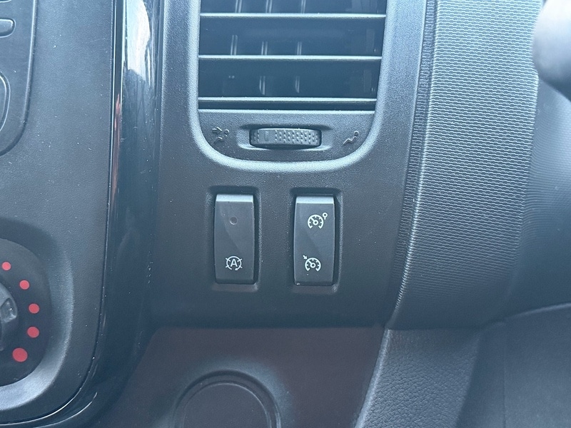 Used Vauxhall Vivaro 2018 for sale - 77164675: Photo 31