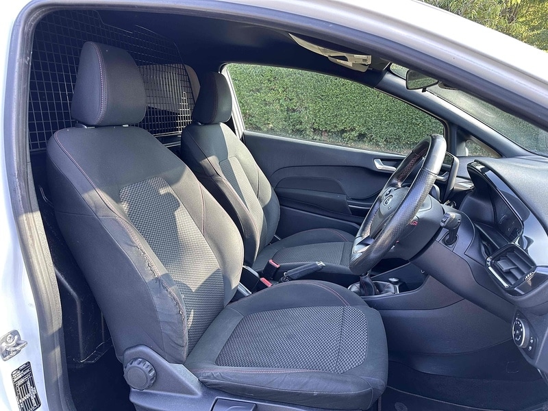 Used Ford Fiesta Van 2021 for sale - 75603927: Photo 20