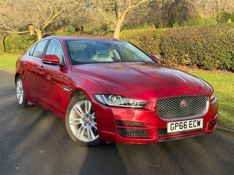 Used Jaguar XE 2016 for sale - 76941680: Photo 1