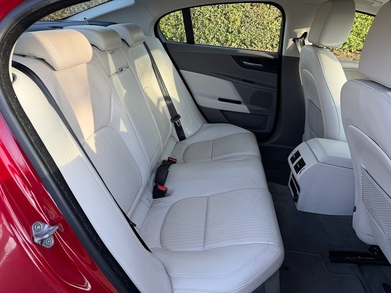 Used Jaguar XE 2016 for sale - 76941680: Photo 21