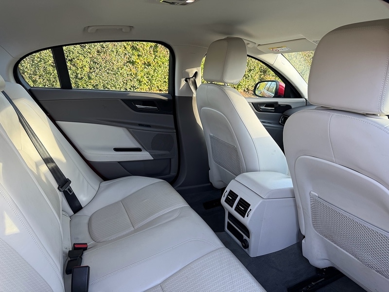 Used Jaguar XE 2016 for sale - 76941680: Photo 22