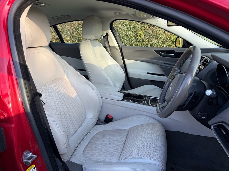 Used Jaguar XE 2016 for sale - 76941680: Photo 24