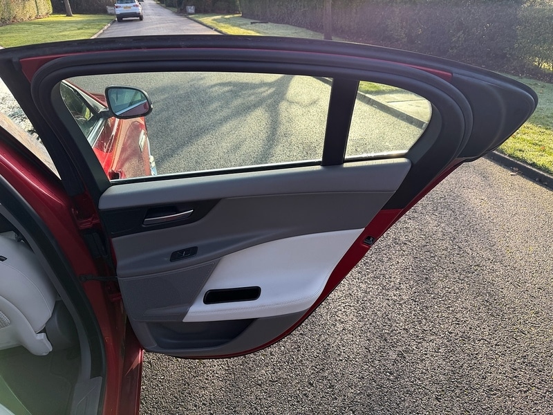 Used Jaguar XE 2016 for sale - 76941680: Photo 27