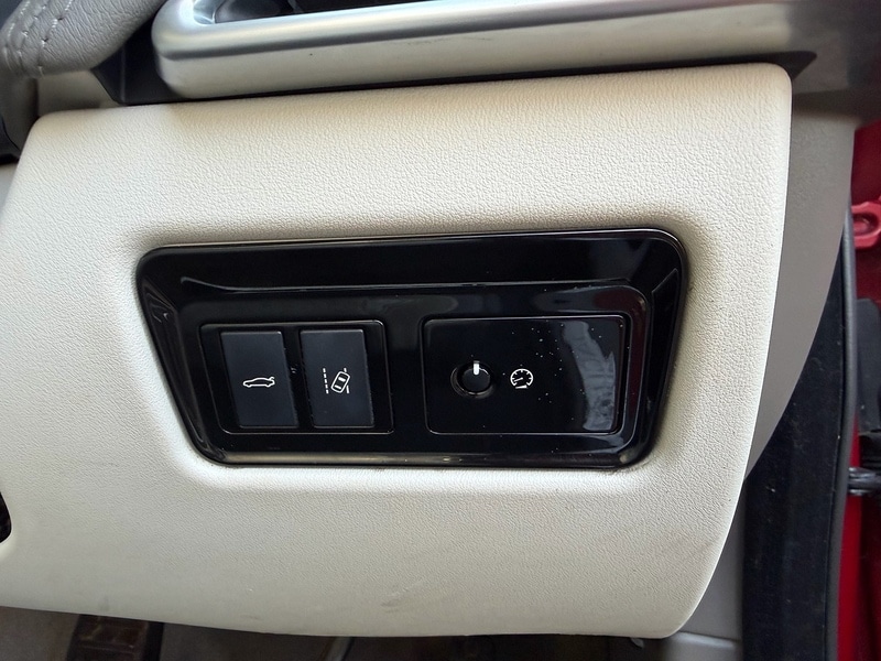 Used Jaguar XE 2016 for sale - 76941680: Photo 34