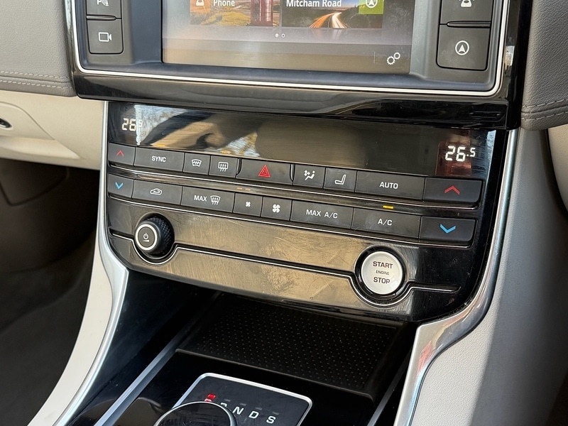 Used Jaguar XE 2016 for sale - 76941680: Photo 40