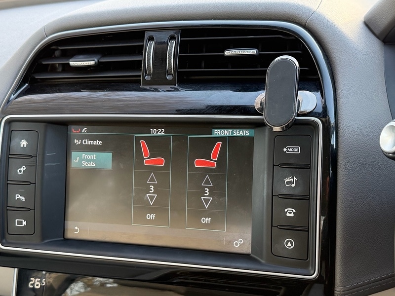 Used Jaguar XE 2016 for sale - 76941680: Photo 49