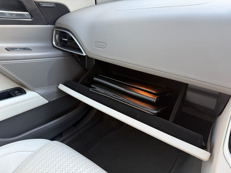 Used Jaguar XE 2016 for sale - 76941680: Photo 52