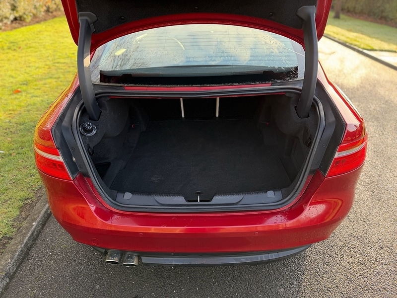 Used Jaguar XE 2016 for sale - 76941680: Photo 6