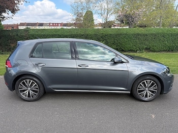 Used Volkswagen Golf 2018 for sale - 78715853: Photo
