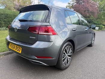Used Volkswagen Golf 2018 for sale - 78715853: Photo