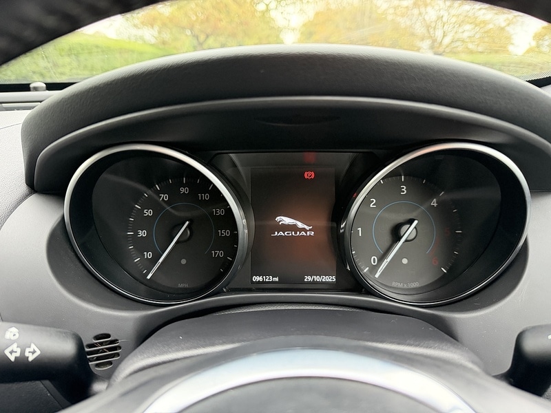 Used Jaguar XE 2016 for sale - 76403219: Photo 14