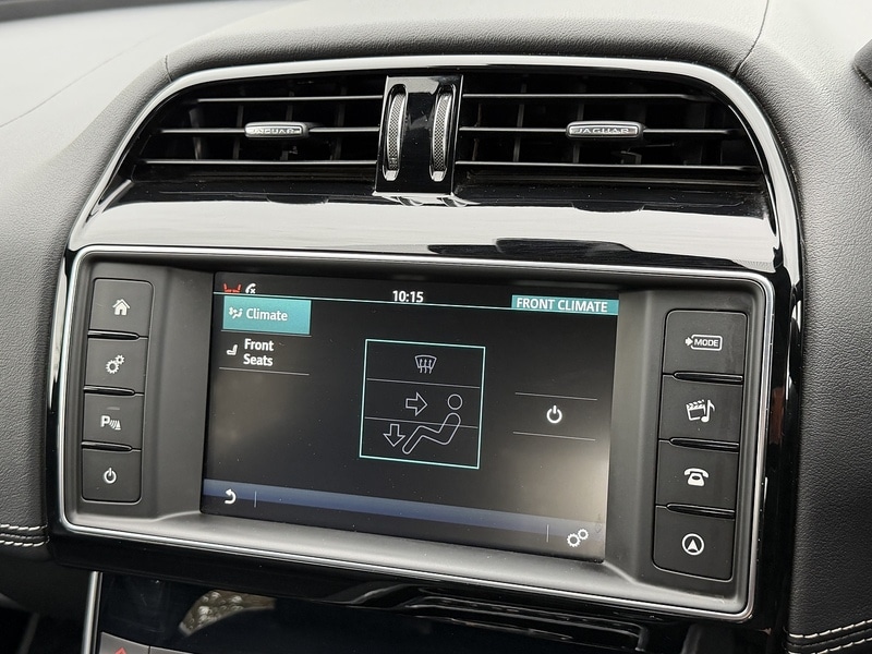 Used Jaguar XE 2016 for sale - 76403219: Photo 40